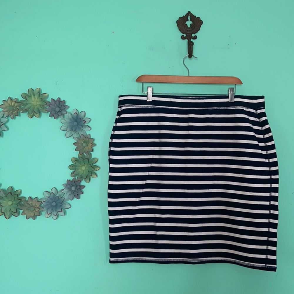 Old Navy-striped pencil skirt.